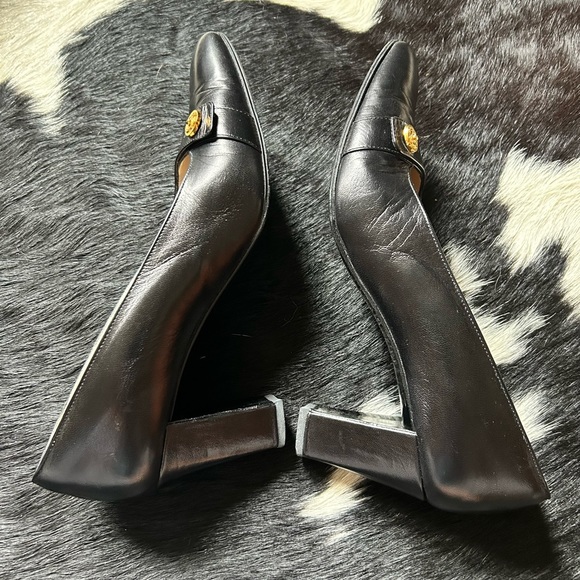 Authentic Chanel pumps - Picture 5 of 5